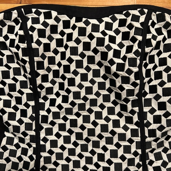 White House Black Market Corset Size 4 - Picture 2 of 8